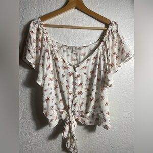 Gypsies & Moondust Cream Flutter Sleeve Crop Blouse